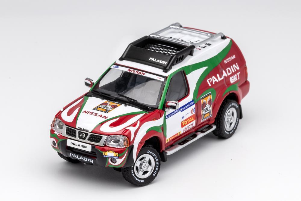 1/64 Nissan Palatin-Dakar Painting