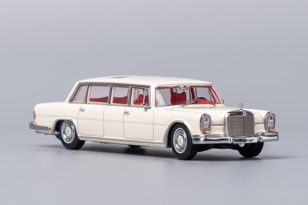 1/64 Mercedes-Benz Pullman W100 Limo Sun Roof Edition